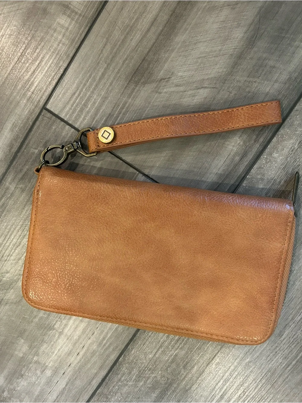 THIRTY ONE All about the Benjamin’s Tan Leather Wallet with wristlet